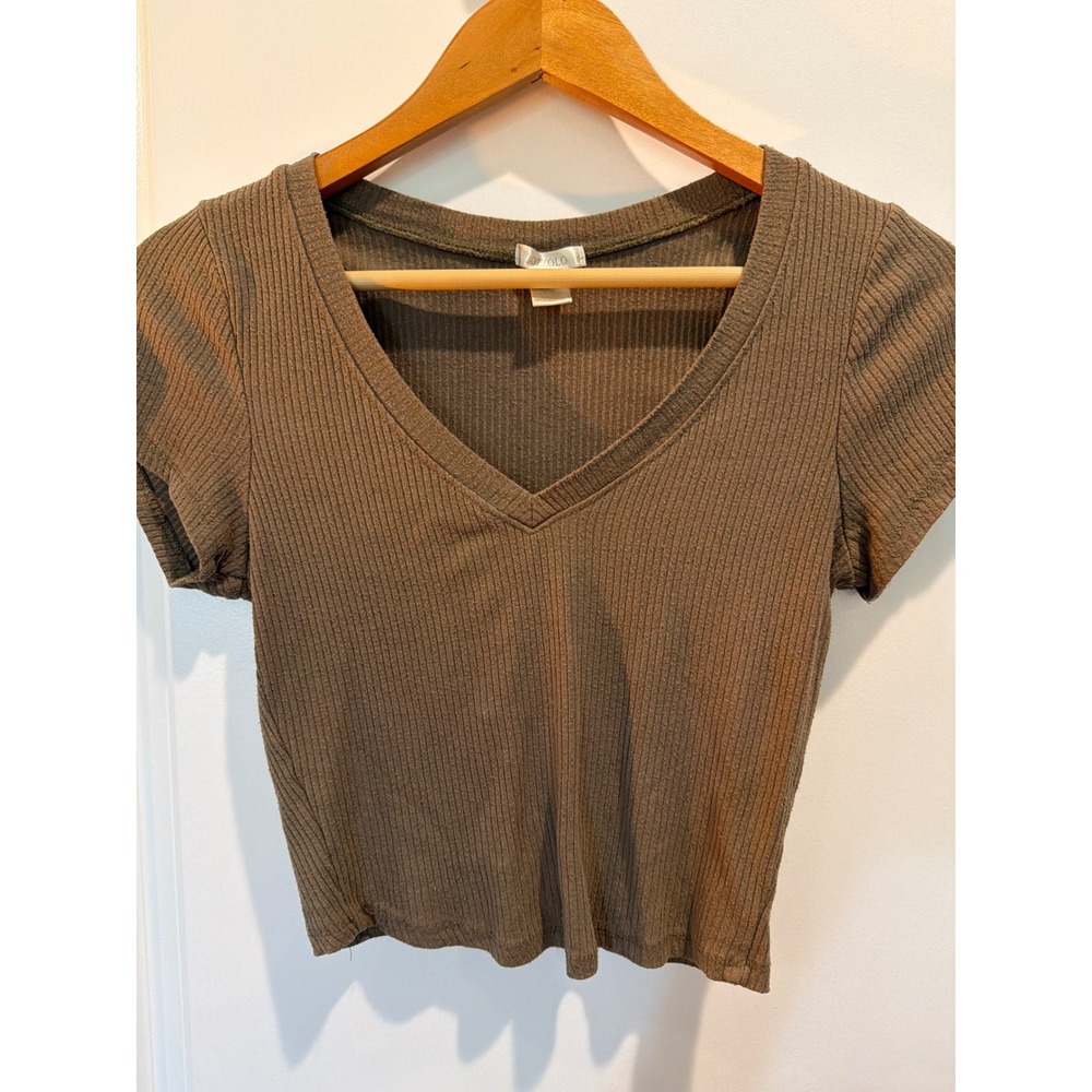 Bozzolo Brown Ribbed V-Neck Crop Top Short Sleeve Y2K Earth Tone Medium